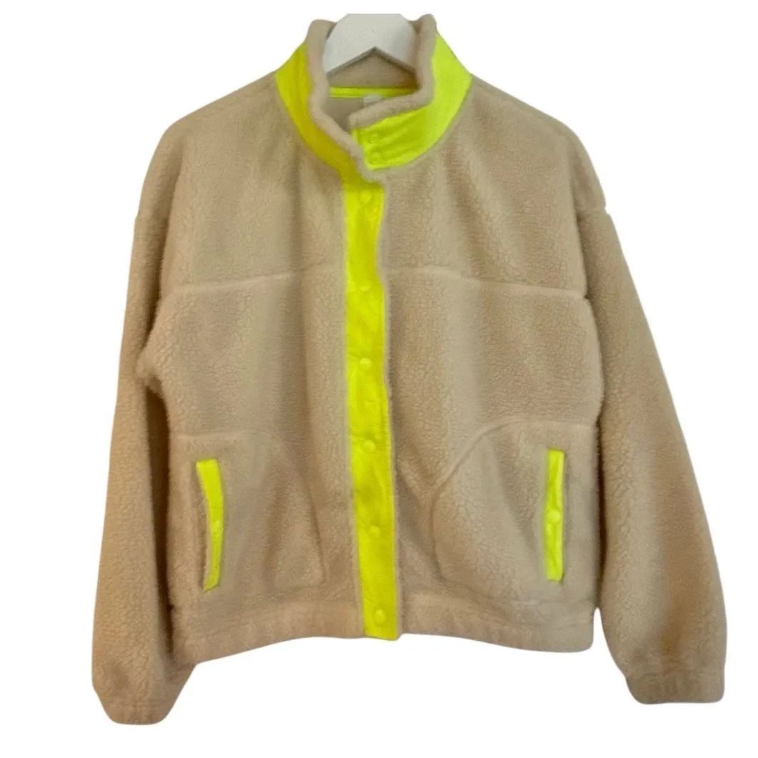 Old Navy snap front flurry crop Sherpa jacket size M - Image 3