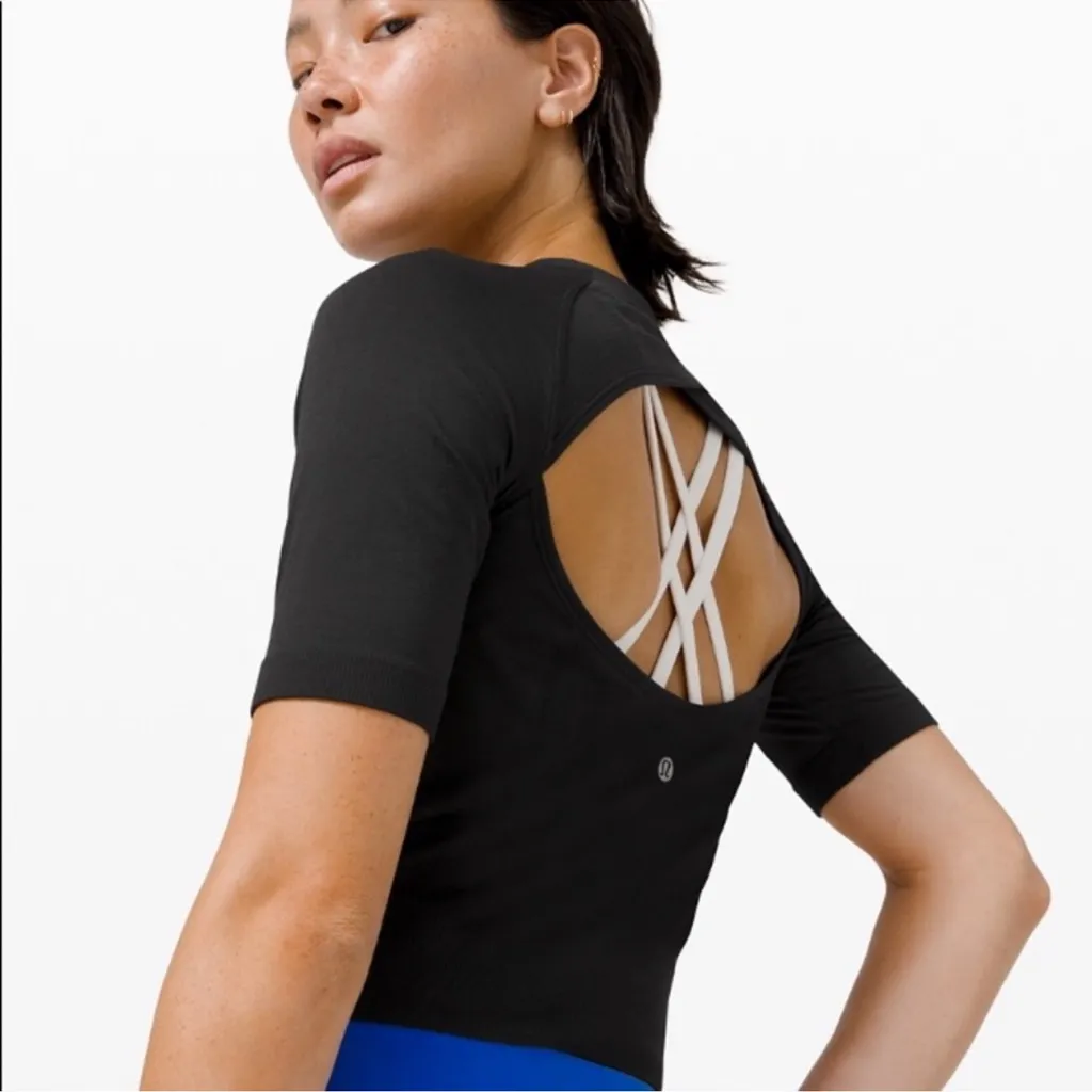 Lululemon Swiftly Train Tee Size 14 - Image 3
