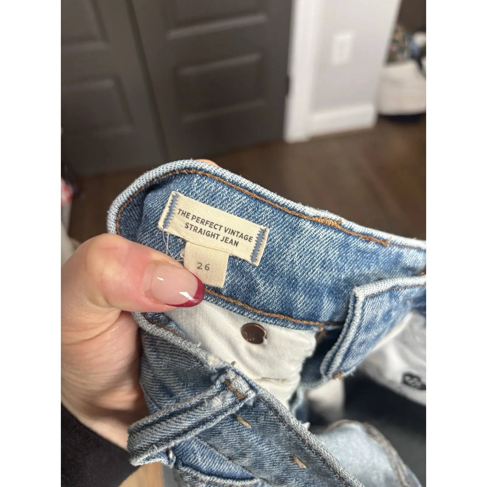 Madewell The Perfect Vintage Straight Jean in Reinhart Wash Size 26 Distressed - Image 10