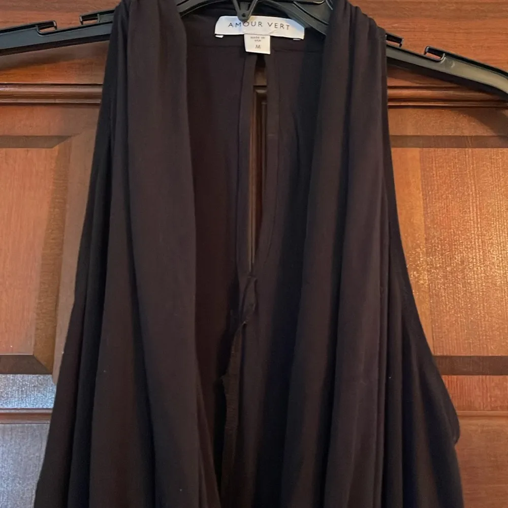 Amour Vert plunging v neck wrap blouse medium - Image 3