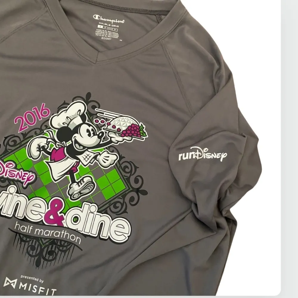 NEW Women’s runDisney Wine & Dine 2016 Half Marathon Champion Tech Shirt Small S - Image 4