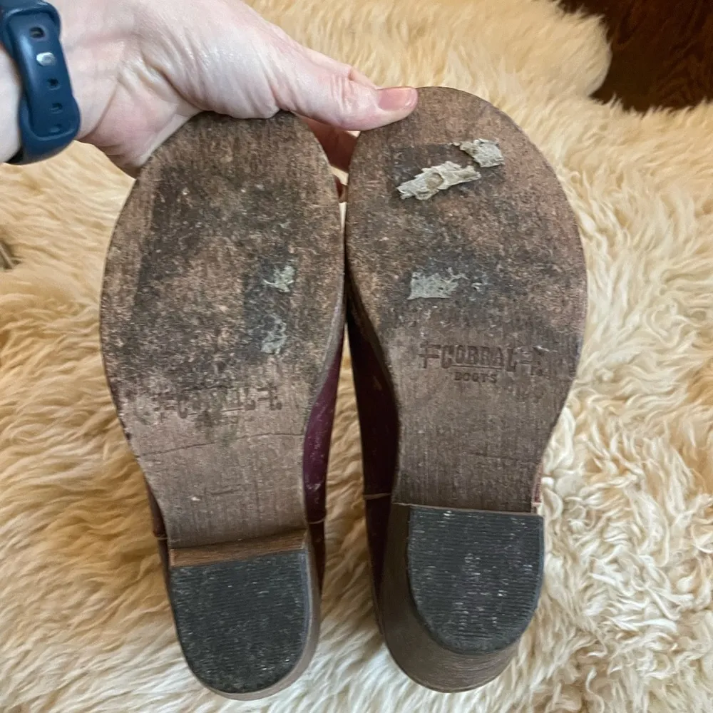 Indie spirit by Corral boots wine rosebud distressed western ankle boots Sz 7.5 - Image 4