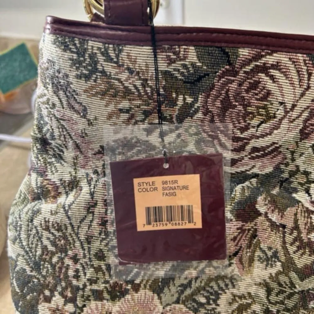 Etienne Aigner Genuine Leather Trim Magnetic Snap Multicolor Crossbody Bag - New - Image 4