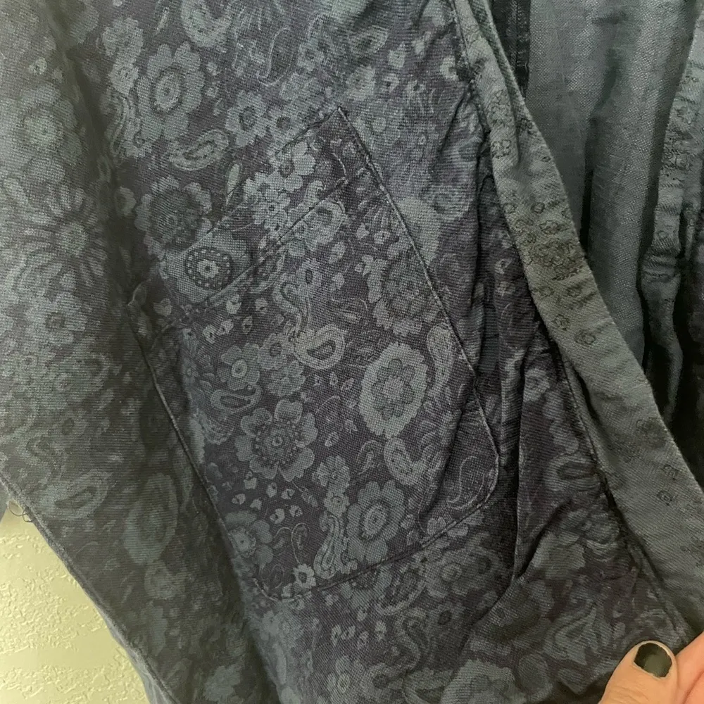 American Eagle outfitters blue floral kimono/cover - Image 3