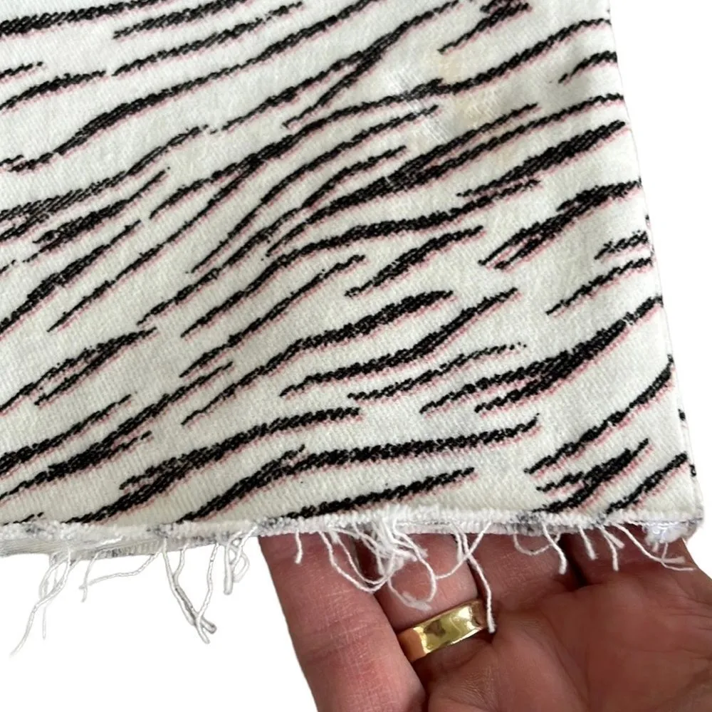 Like New PAIGE Aideen Skirt - Image 7