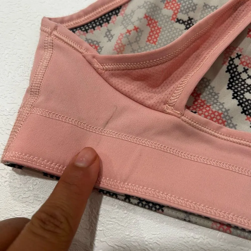 Nike Reversible Sports Bra (Women’s Small/Medium) – Pink & Patterned - Image 3