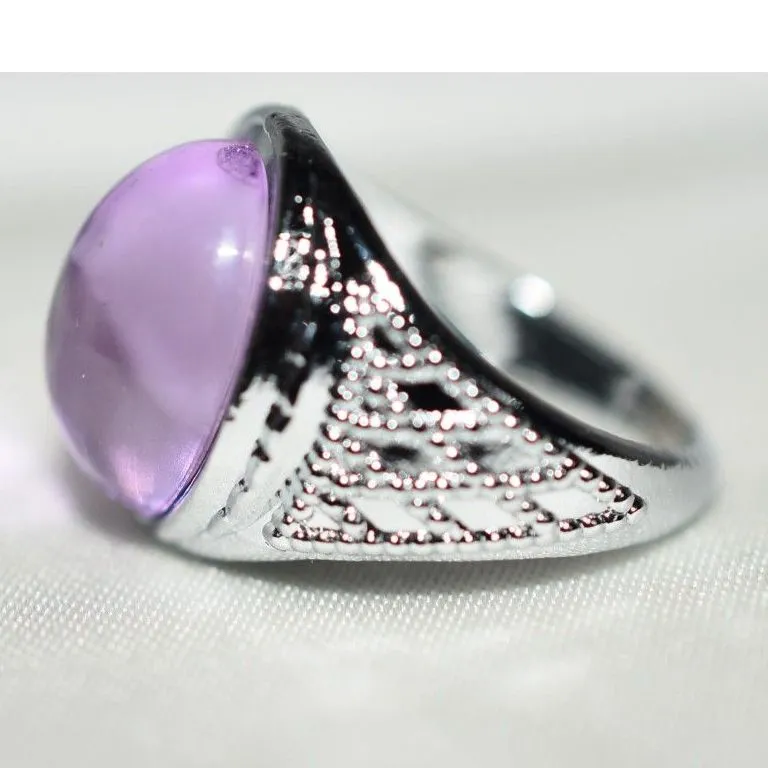 NWOT Flashy Lt.Purple Oval Glass Stone Silver Tone Etched Band Sizes 4 & 6 Rings - Image 3