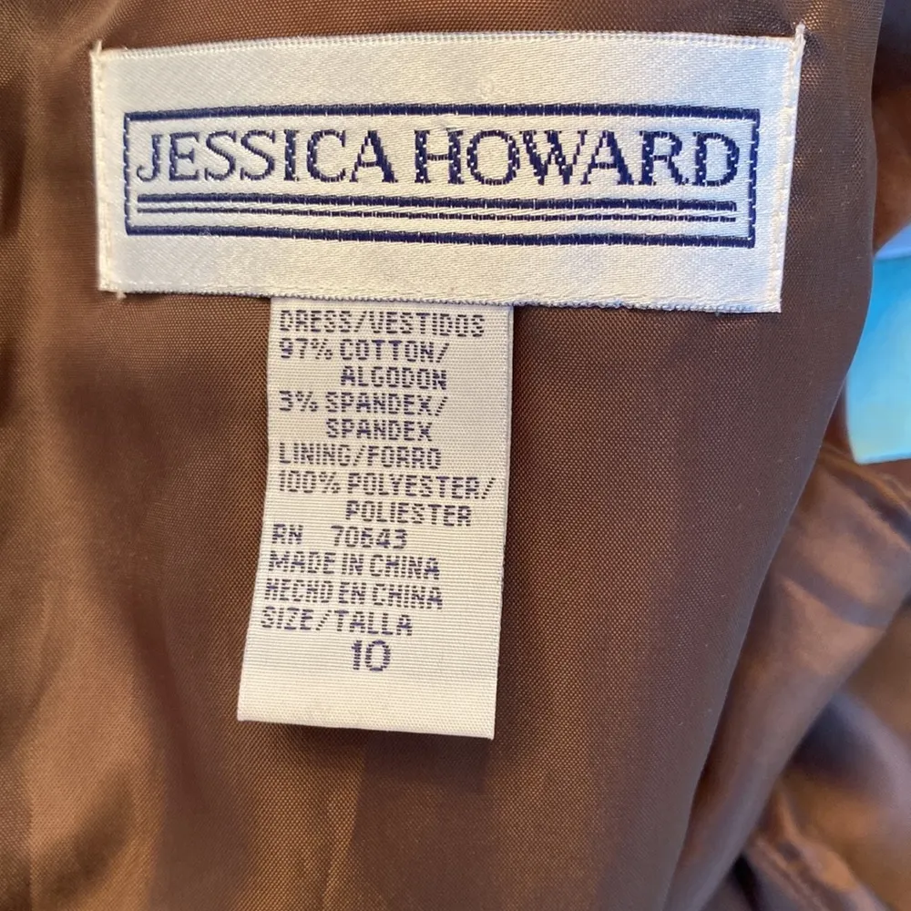 || Brown/sea foam green/white dress with silver belt accents - Image 8