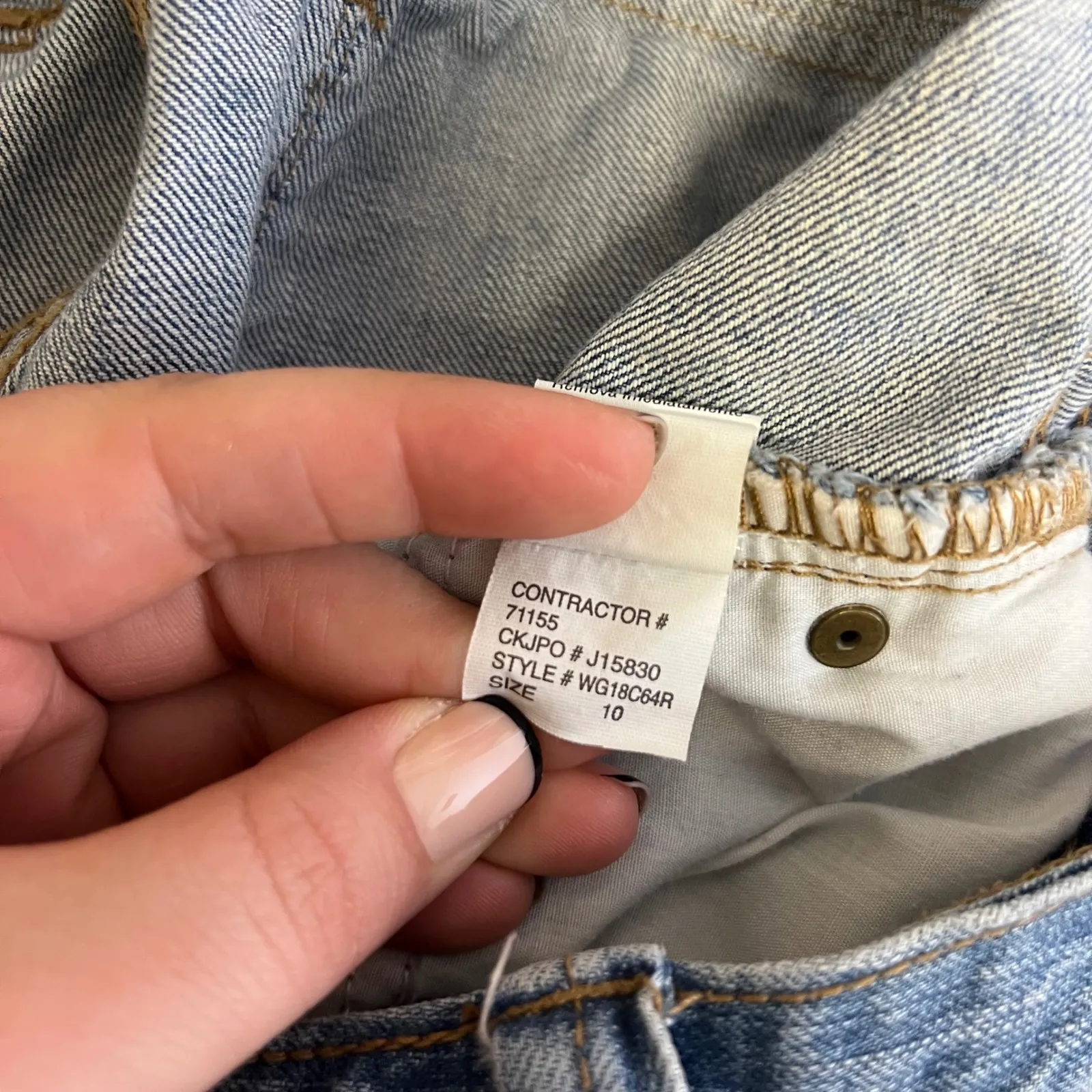 Calvin Klein Jeans Vintage Women Flap Denim Shorts Size 10 Distressed Cuffed - Image 4