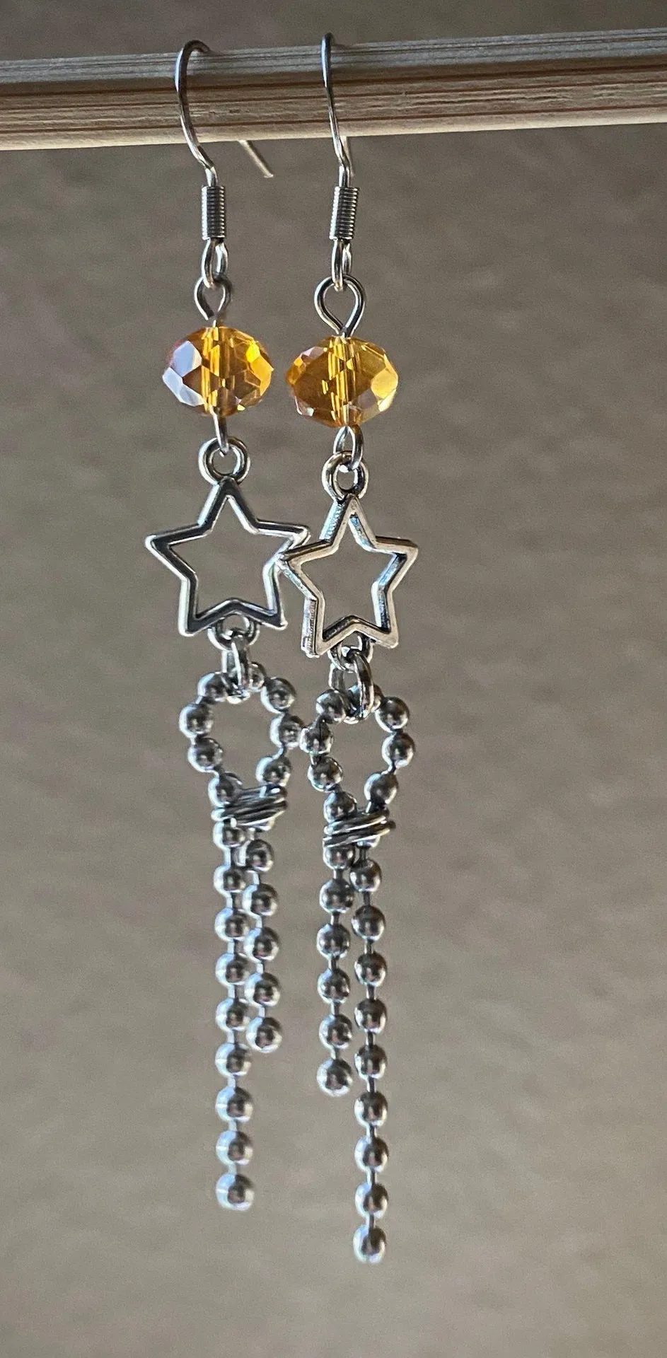 cute Kawaii y2k grunge style shooting star chain dangle earrings🌙⭐️👼💖 - Image 2