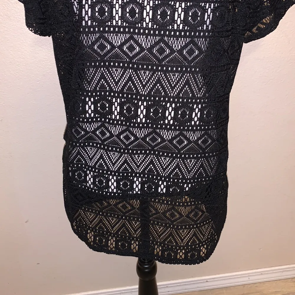 Vanity essentials plain black chevron floral lace back short sleeve shirt Size XL - Image 9
