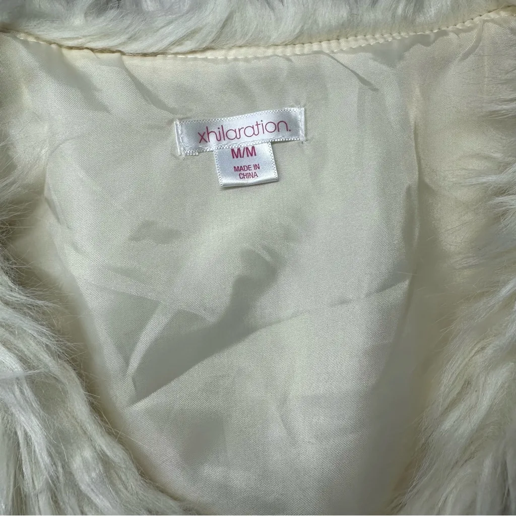 Xhilaration‎ white Faux Fur Vest - Image 3
