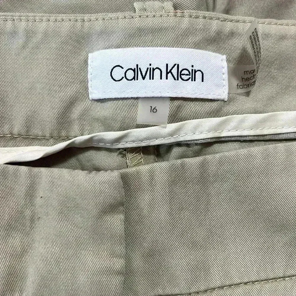 Calvin Klein Woman’s Tan Shorts Z4 - Image 3