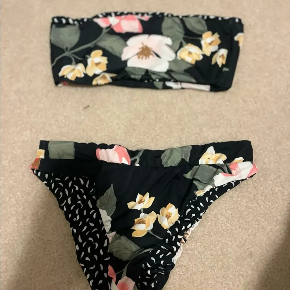 Billabong Hey Mama Reversible Bikini NWOT - Image 5