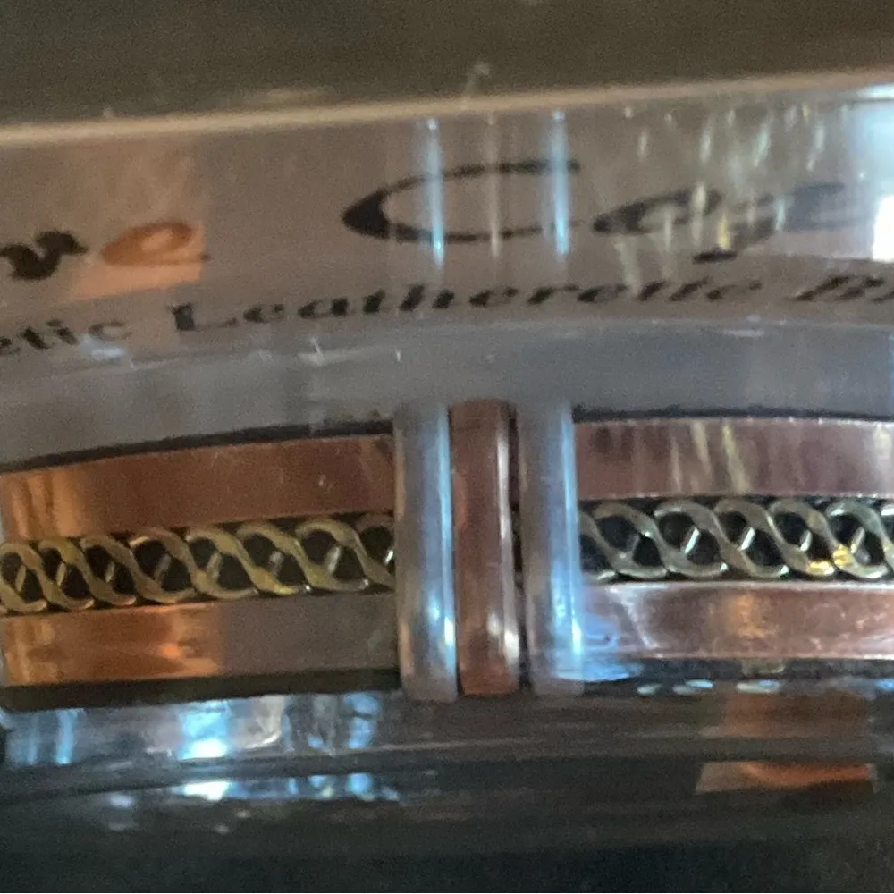 NWT Pure Copper Magnetic Leatherette Bracelet - Image 2