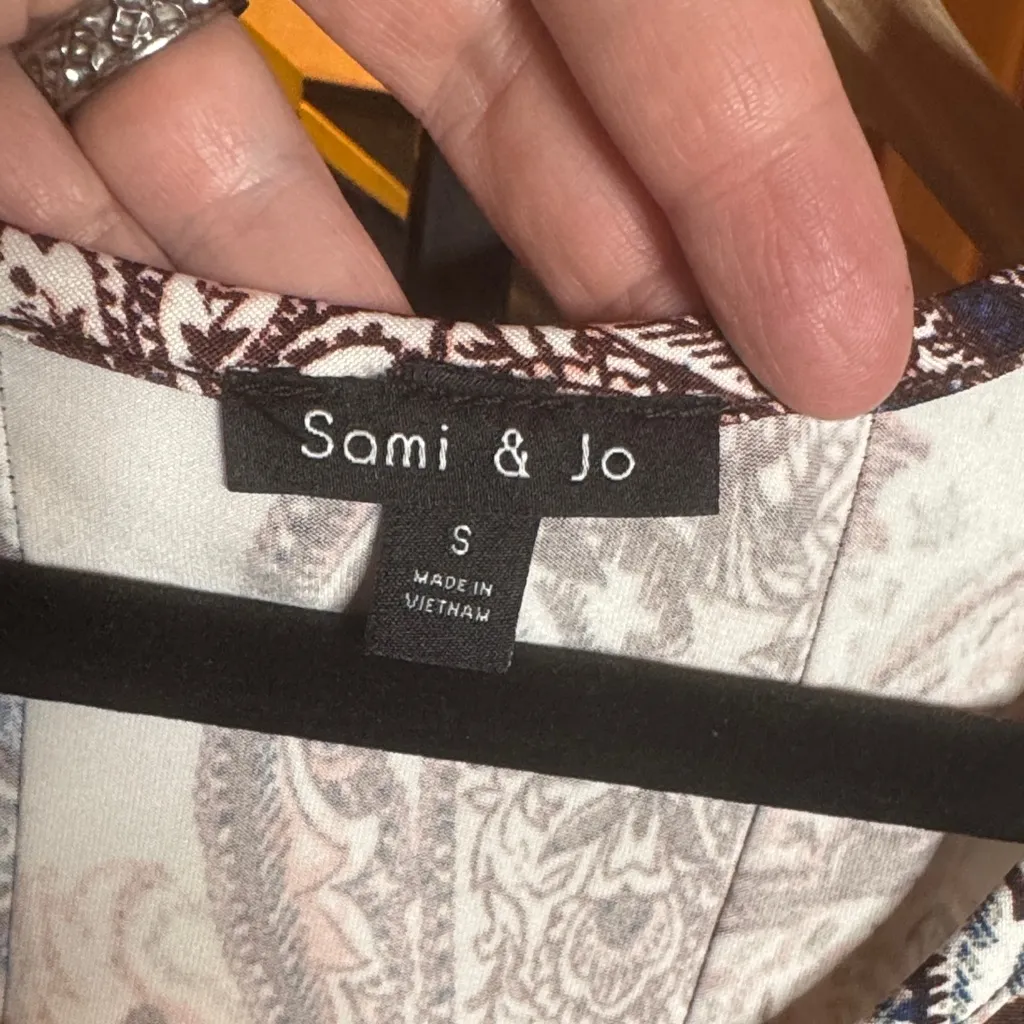 Sami & Jo Cold Shoulder Fit & Flare Paisley Midi Dress Size Small - Image 2