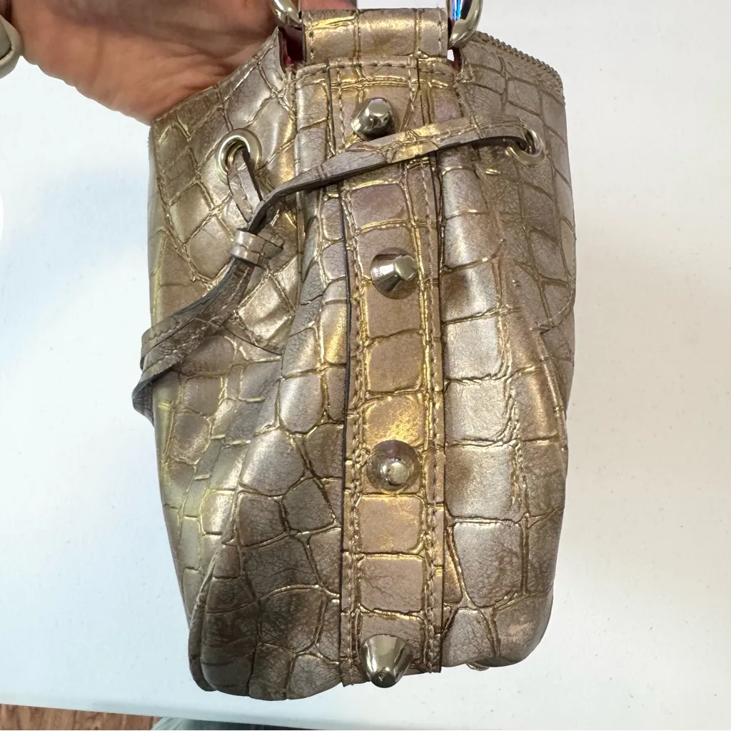 Vintage GUESS Y2K Gold Croc-Embossed Shoulder Bag - Image 11