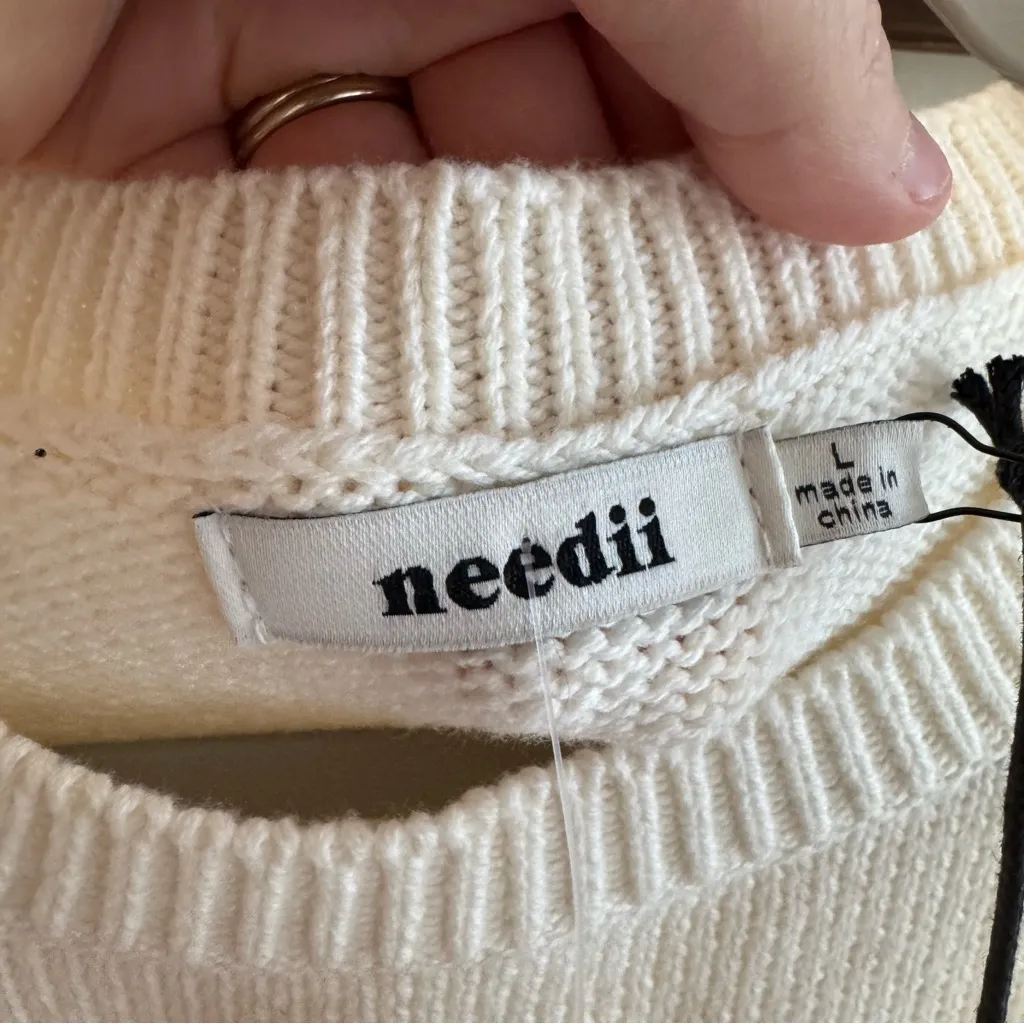 NWT Needii Sleeveless Cropped Rhinestone Football Sweater Large Brown - Image 5