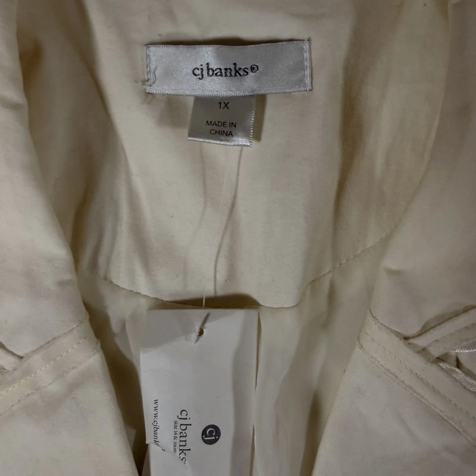 NWT CJ Banks Womens Ivory Blazer Jacket Pockets Size 1X Satin Trim Lined Jewel - Image 3