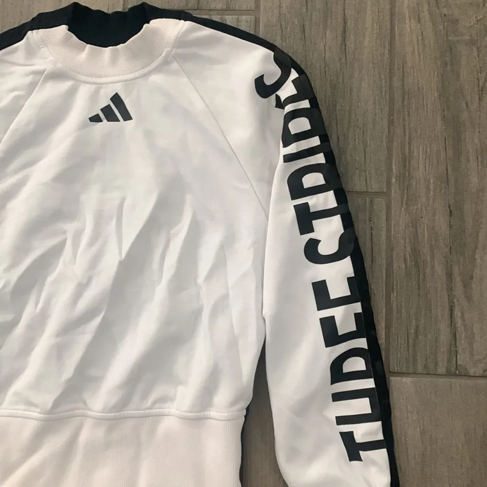 Adidas pullover sweatshirt - Image 2