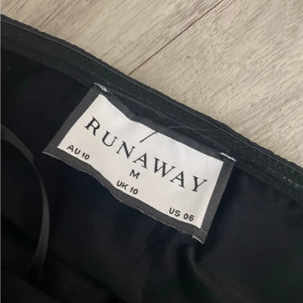 Runaway Black Strapless Top Size M - Image 2