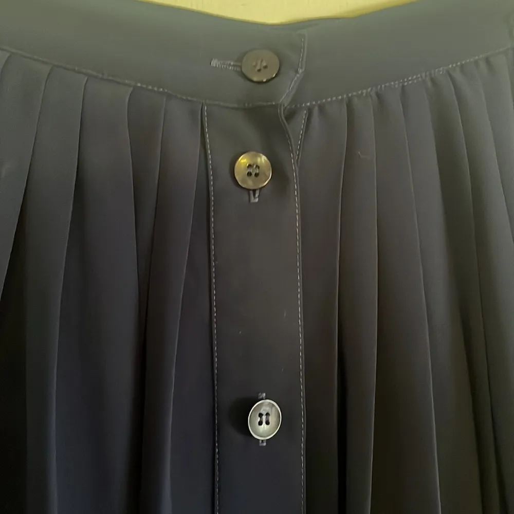 Sarah Chapman lightweight long pleated skirt Blue Size 8 - Image 2