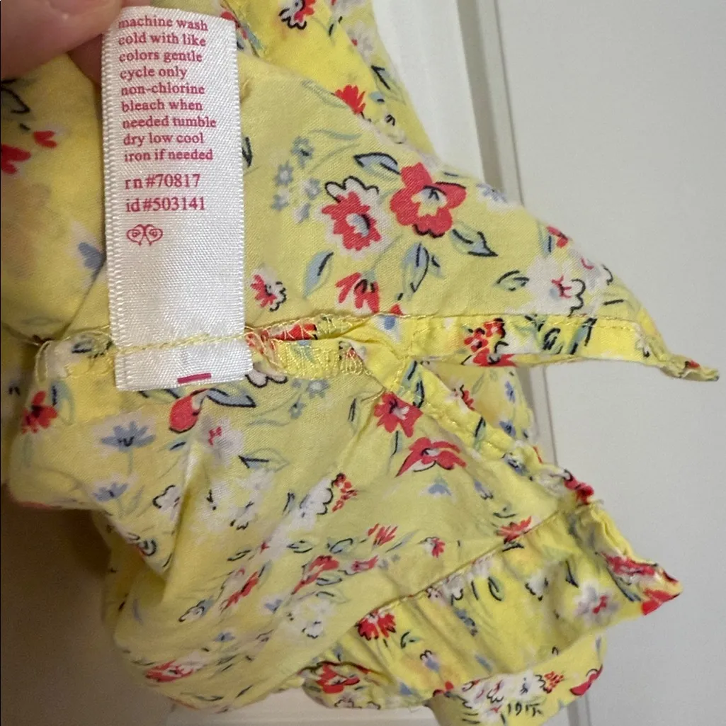 Vintage Victoria's Secret Women's Yellow and Red floral Pajama top large - Image 5