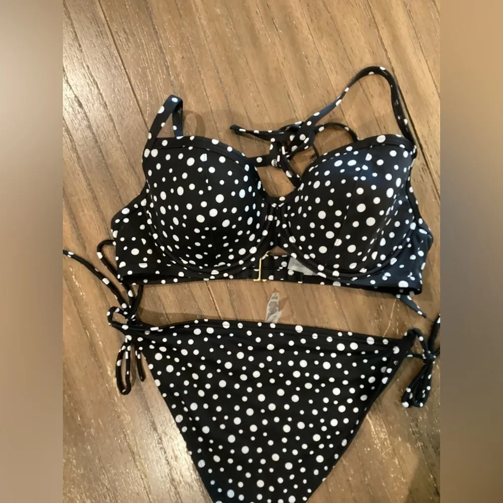 Victoria's Secret Black And White Polkadot Bikini set 34d top small bottom - Image 2