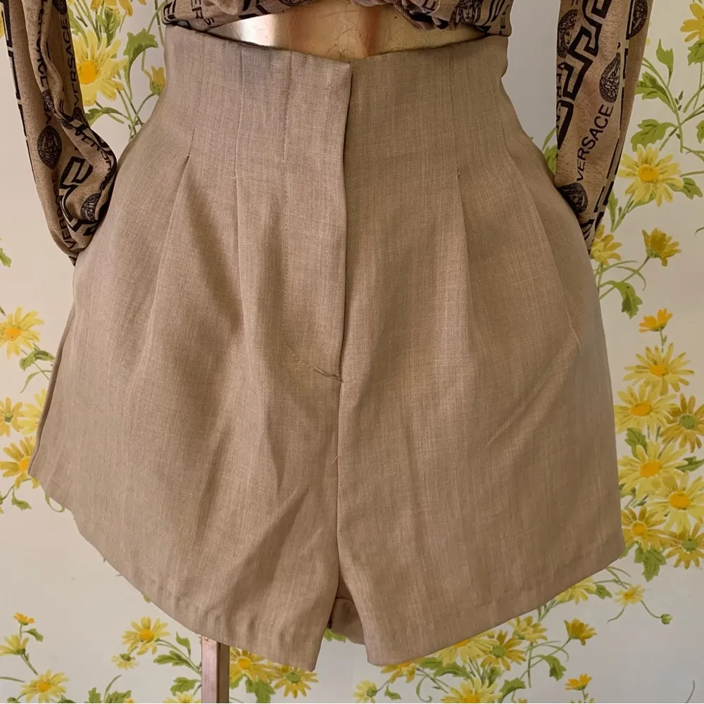 Essue high waist 100% polyester short size M - Image 2