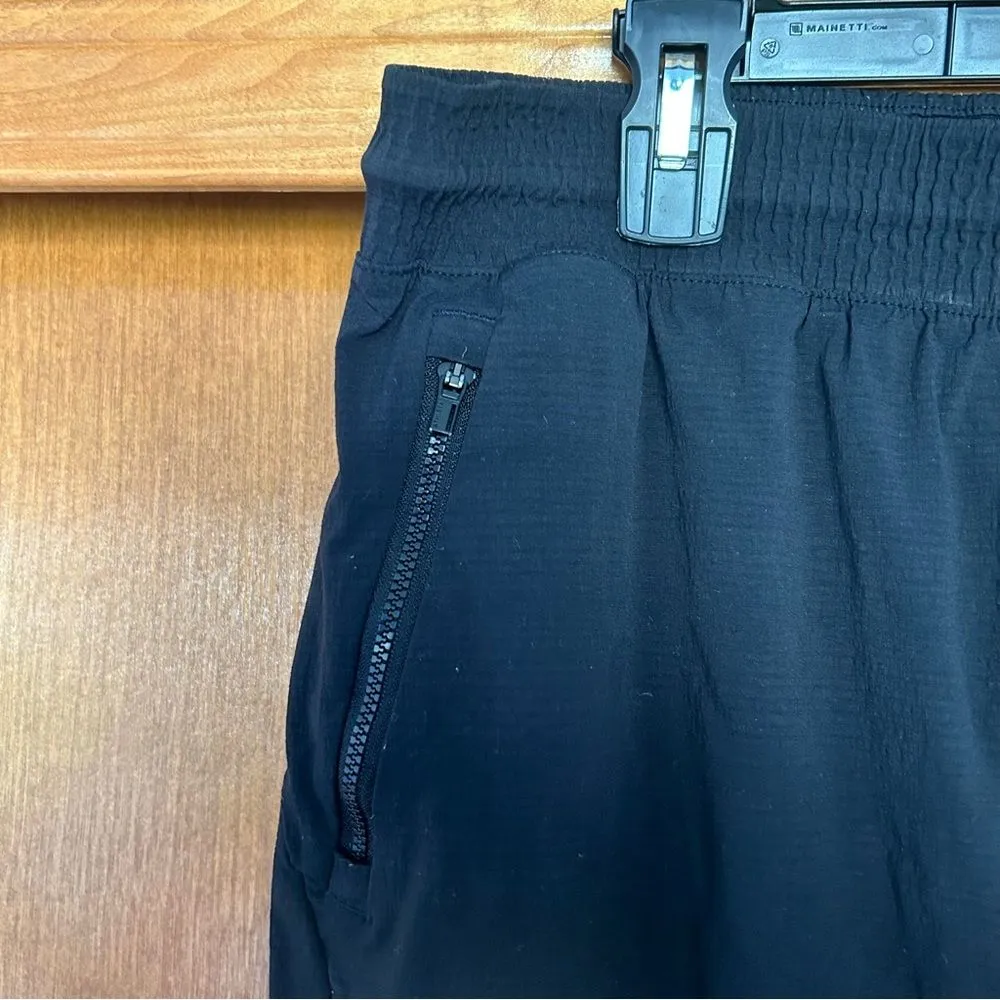 Athleta Trekkie Straight Leg Crop Pants in Black Size 16 Hiking Outdoor Gorpcore - Image 5