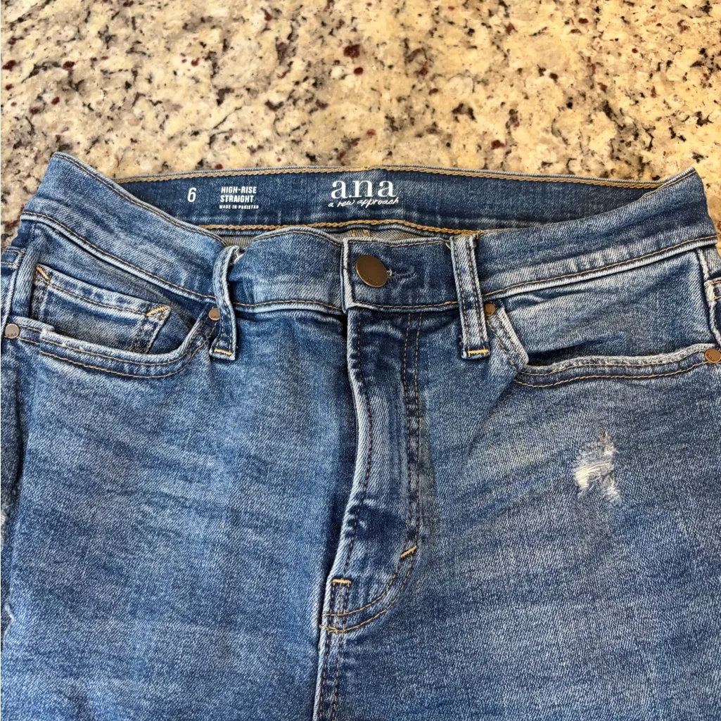 a.n.a Women's Blue Straight Leg Jeans - Image 3