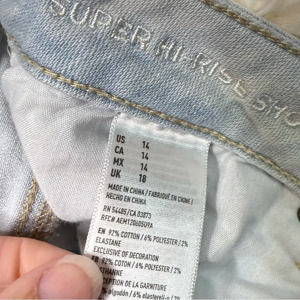 American Eagle Outfitters Blue Jean Shorts Distressed Frayed Hem - Image 4