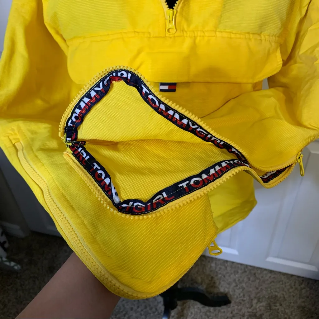 Vintage 90s Tommy Jeans Yellow Windbreaker Hoodie Jacket - Image 4