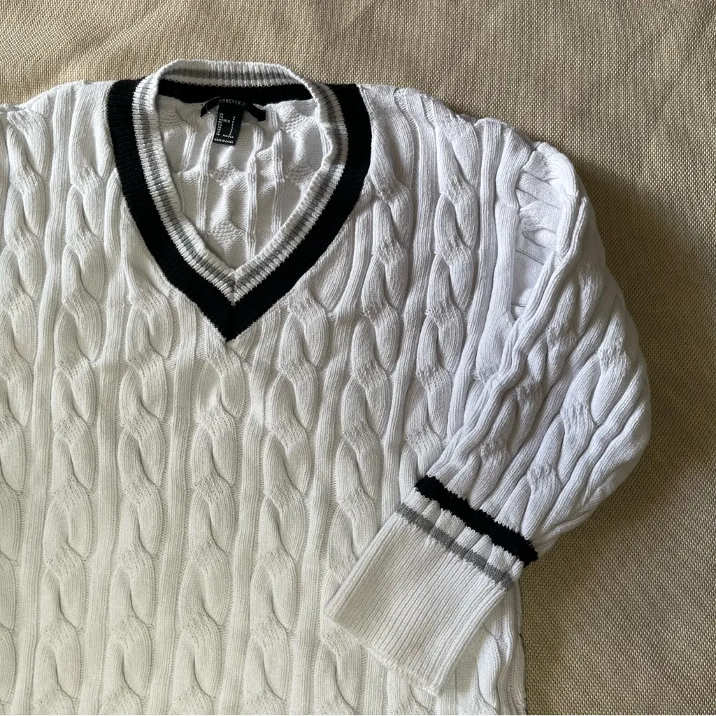 Preppy Cable Knit V-Neck Sweater Varsity Style Forever 21 Size S Black & White - Image 2