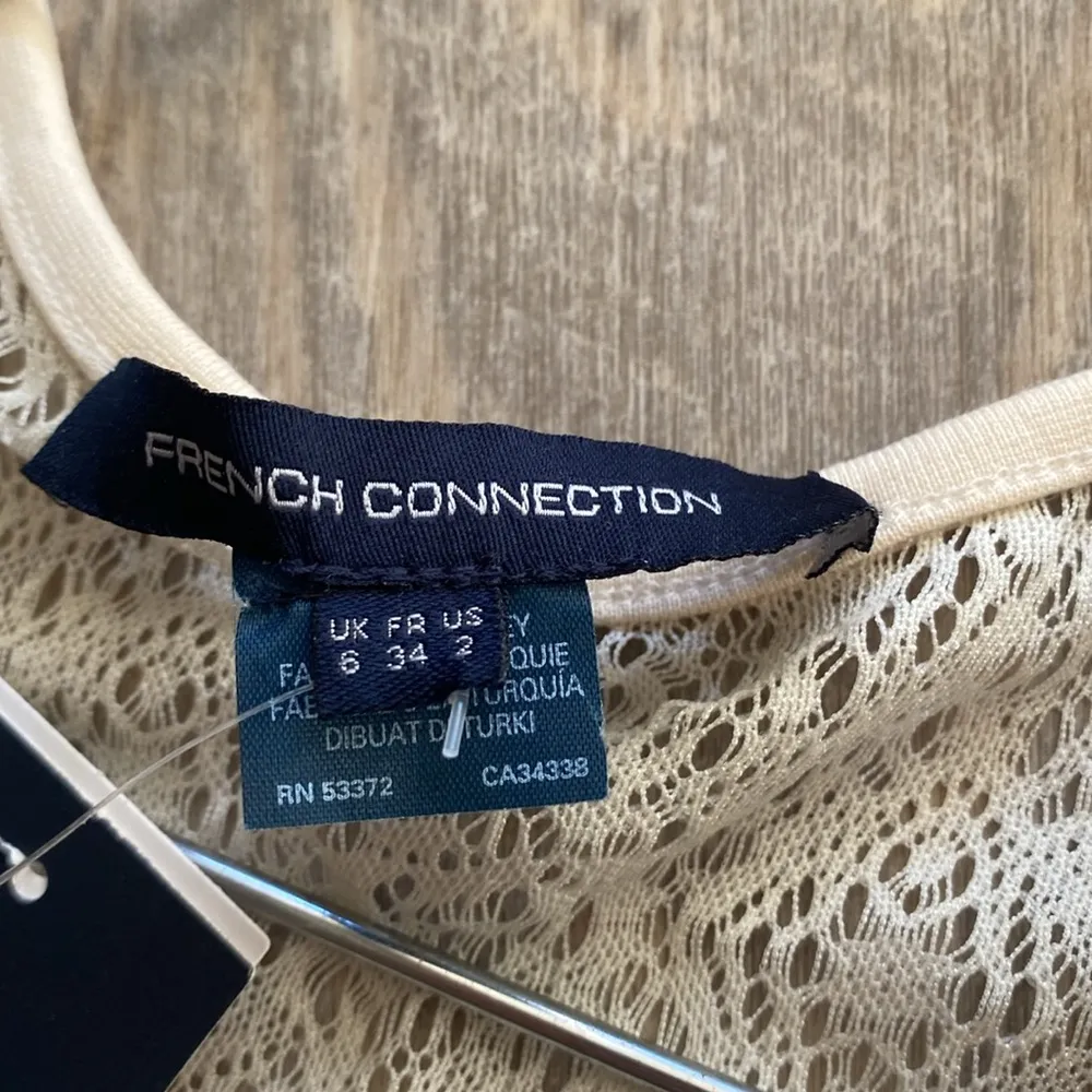 French Connection Cream Viven Cap
Sleeve Lace Back Stretch Bodycon Mini Sz 2 - Image 12