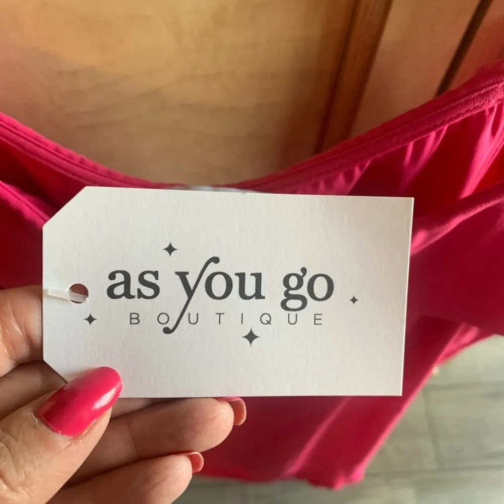 NWT Naked Zebra Pink Off The Shoulder As You Go Boutique Top - Image 3