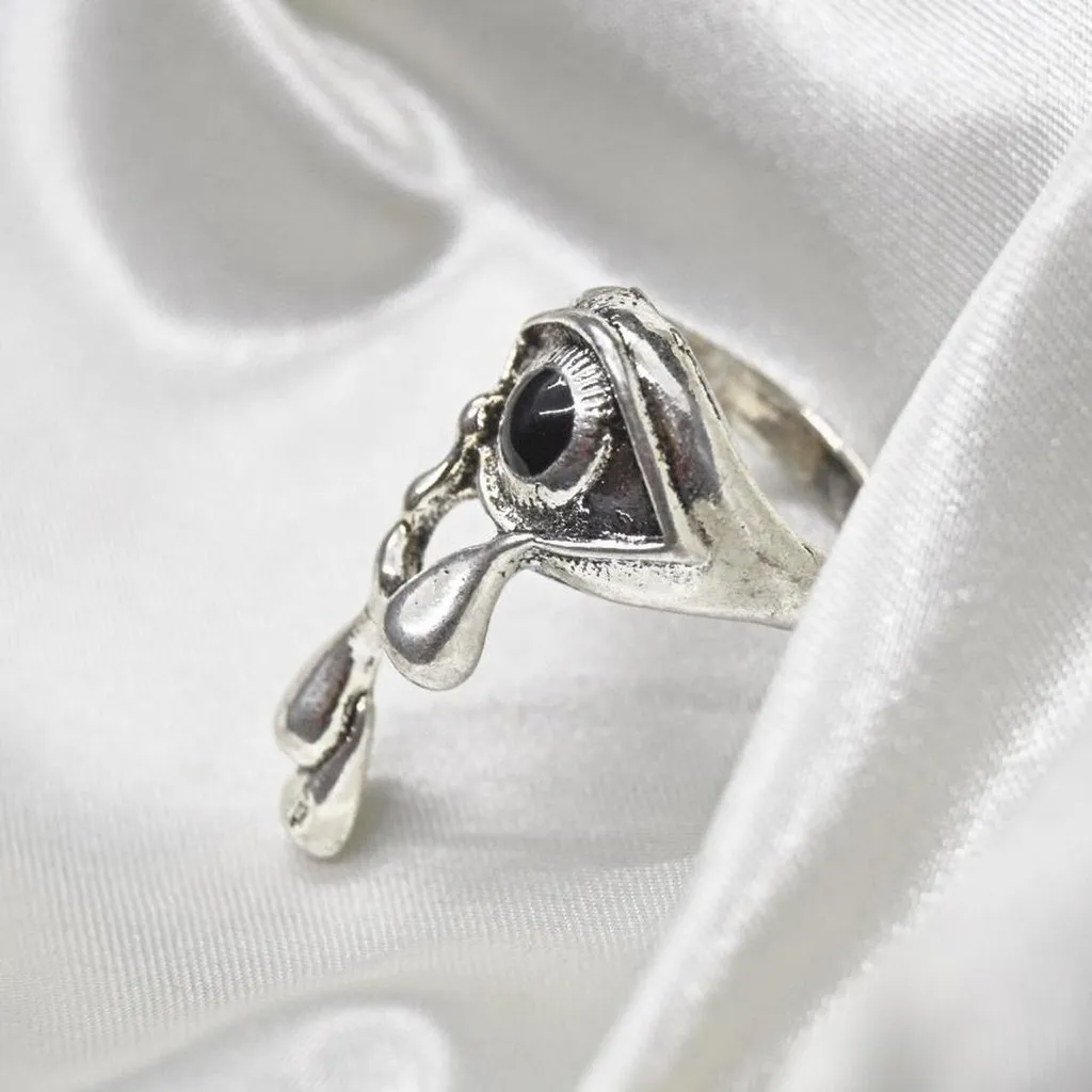 Trippy Dripping Eye Ring Silver - Image 2