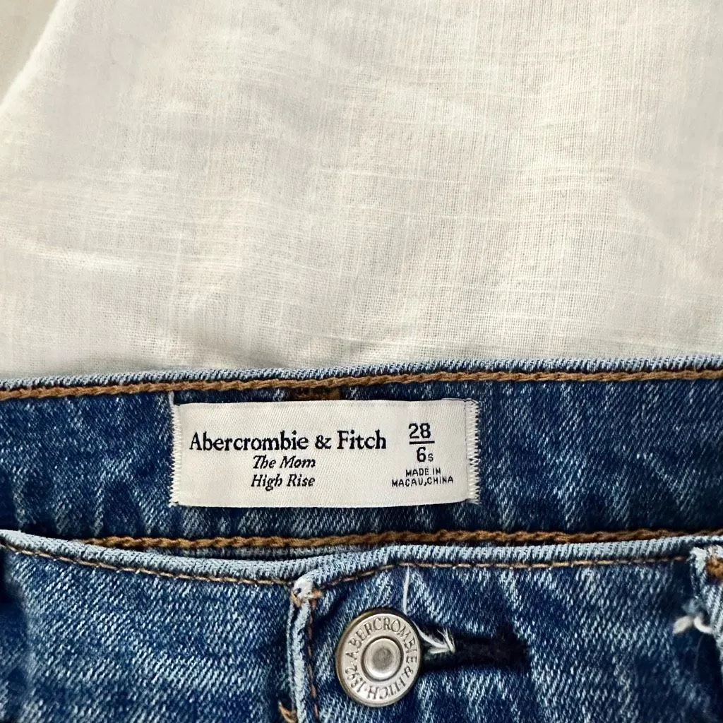 Abercrombie & Fitch Women’s 6 Short The Mom High Rise Distressed Jeans - Image 5