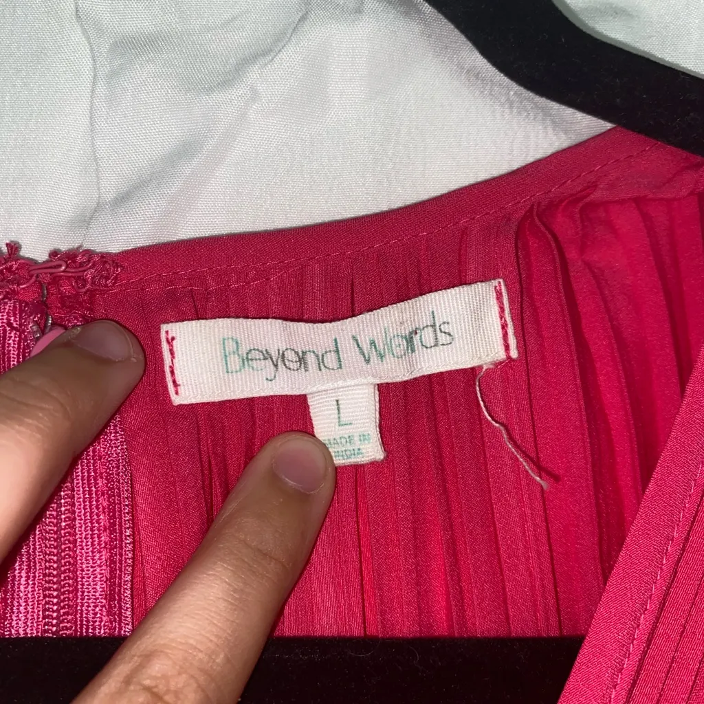 Beyond Words Pink Long Wide Leg Flowey Jumpsuit Romper Size Large Ribbed Red - Image 7