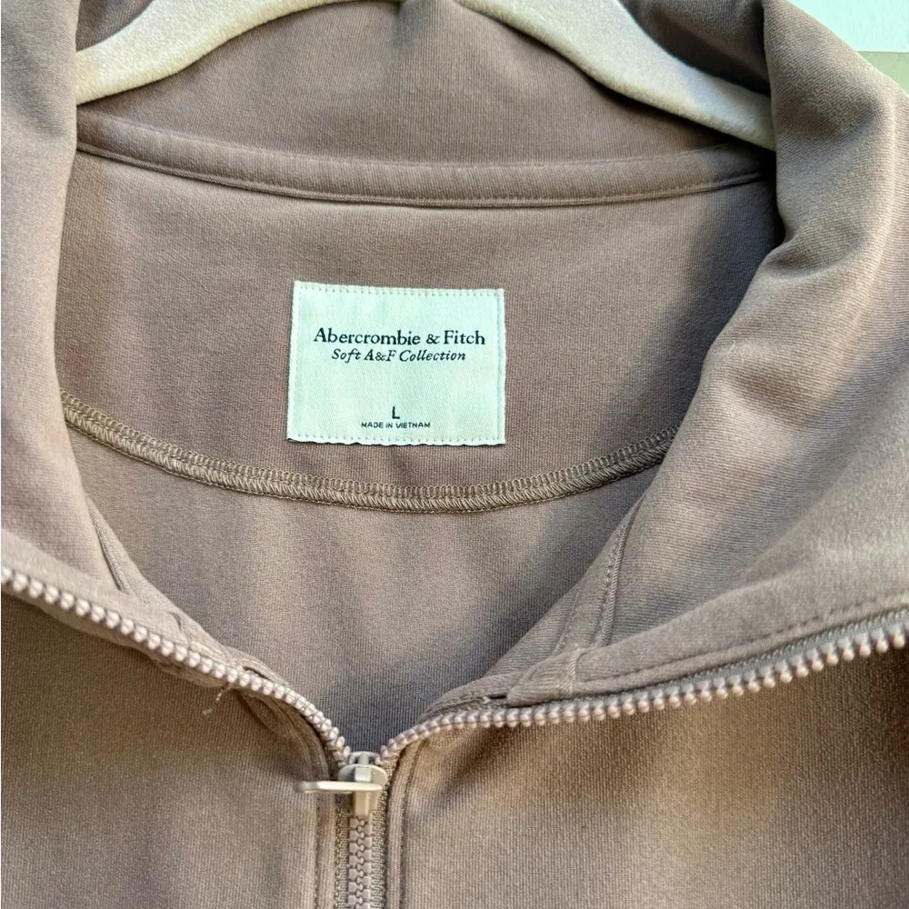 A&F Soft A&F Collection Set - Image 4