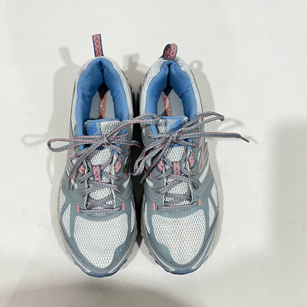 New Balance Size 9 WTE412A3 Grey Blue Trail Running Sneaker Shoes All Terrain - Image 7