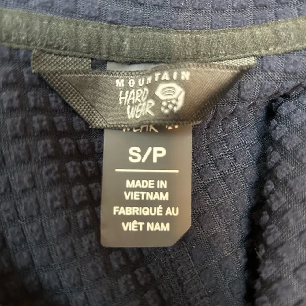 Mountain Hardwear  navy jacket - Image 3