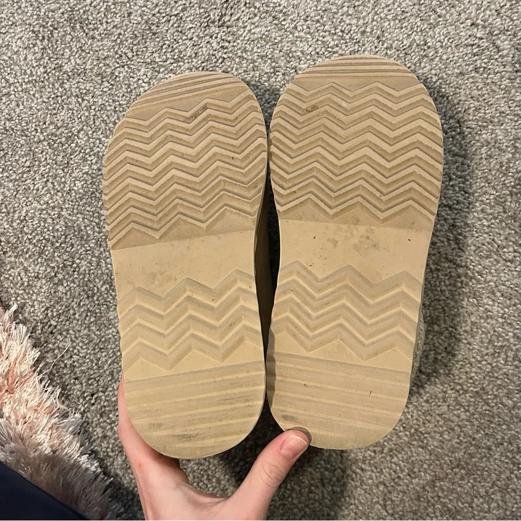 Tan Slippers - Image 7