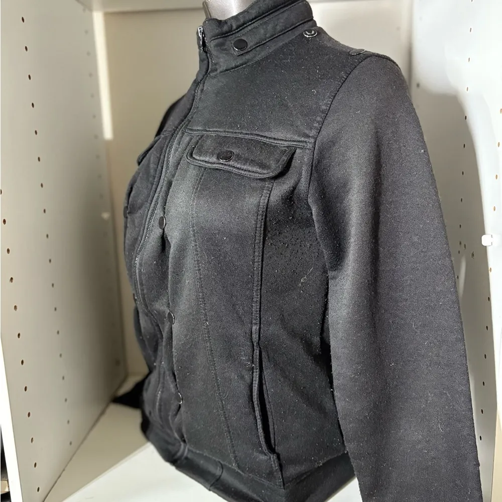 Woman’s van shibuya black jacket size smalll - Image 6