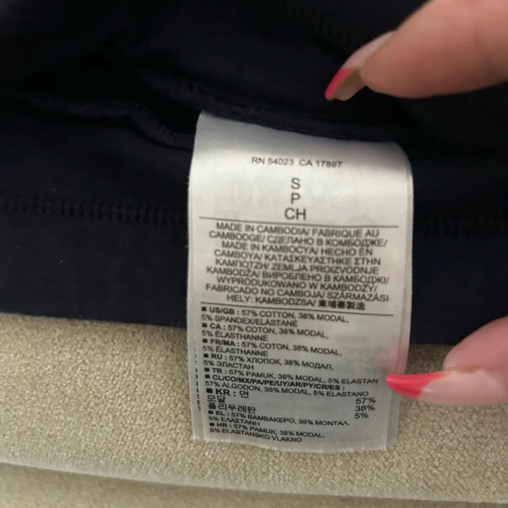 Banana Republic navy cotton Shorts size small - Image 4