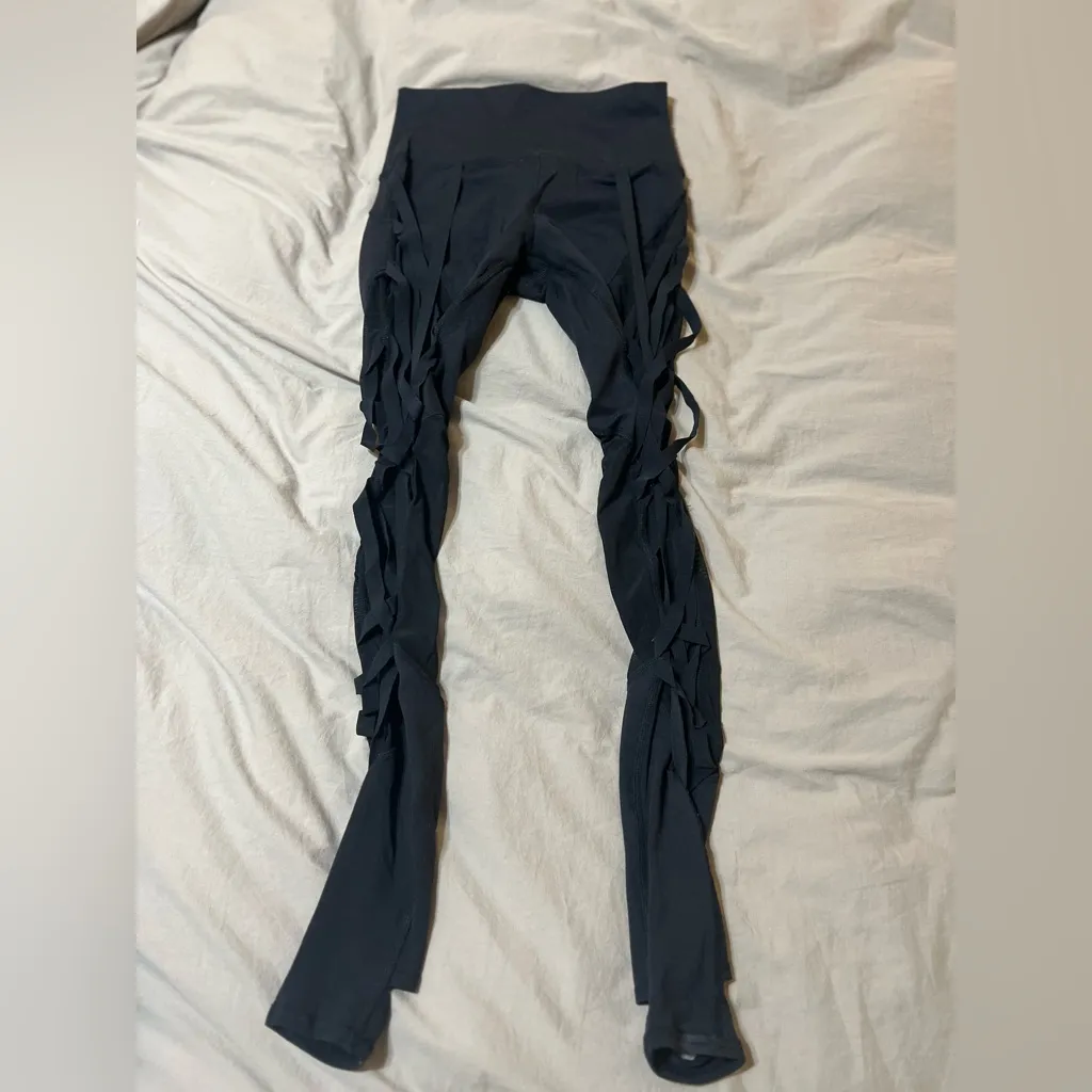 ALO The Wrapped Stirrup Legging - Image 5