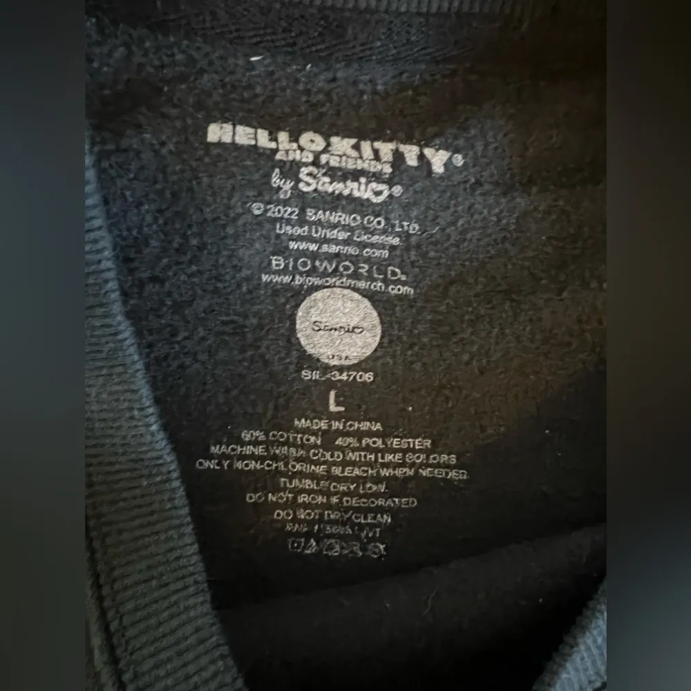 L - #166 -  & Friends by Saurio - Sweatshirt printed both side - Image 2