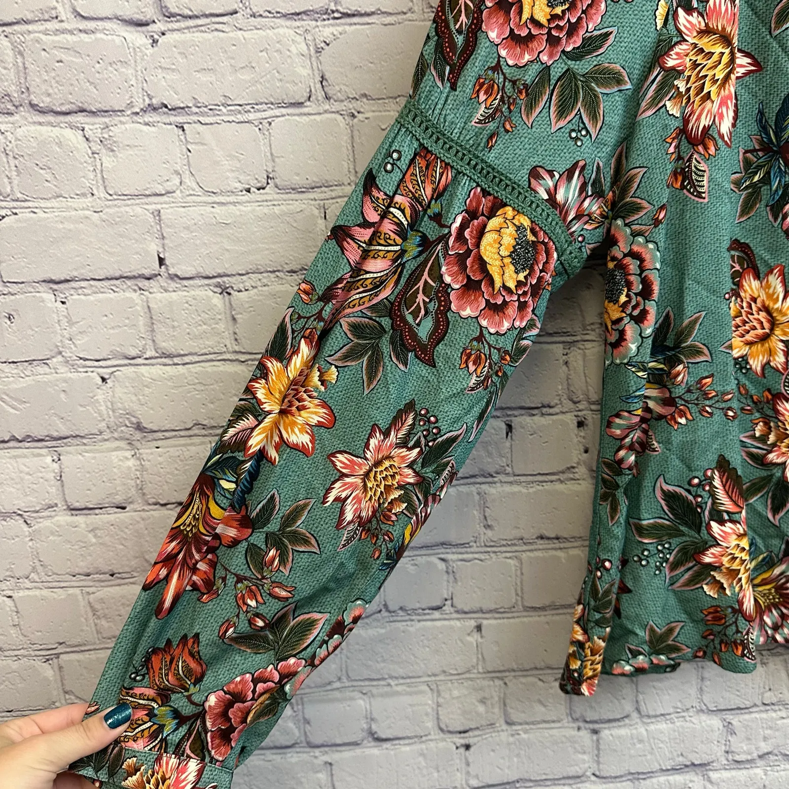 Farm Rio Anthropologie Paola Floral Peasant Blouse Crochet Sleeve Detail Small Blue - Image 7