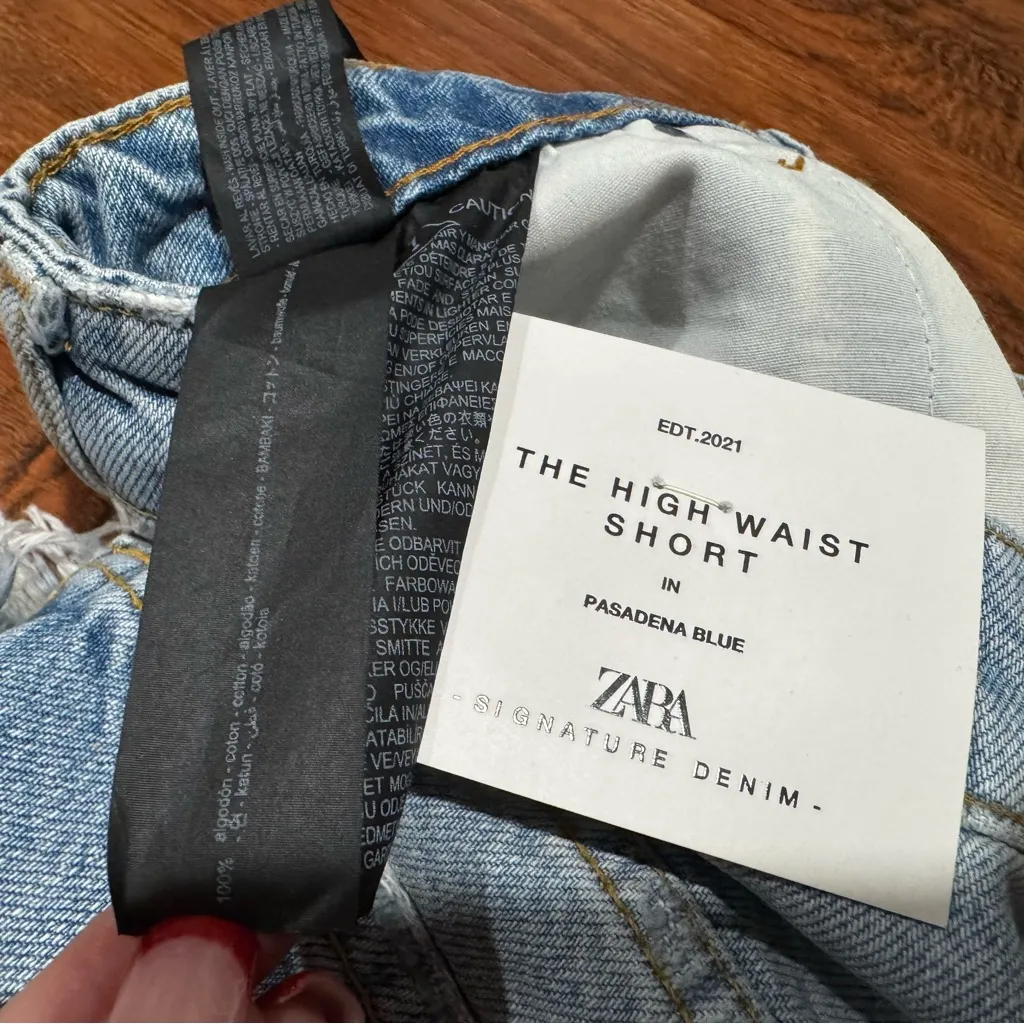 ZARA Women’s Ripped Blue Denim High Waist Shorts Size 6 NWT Festíval - Image 4