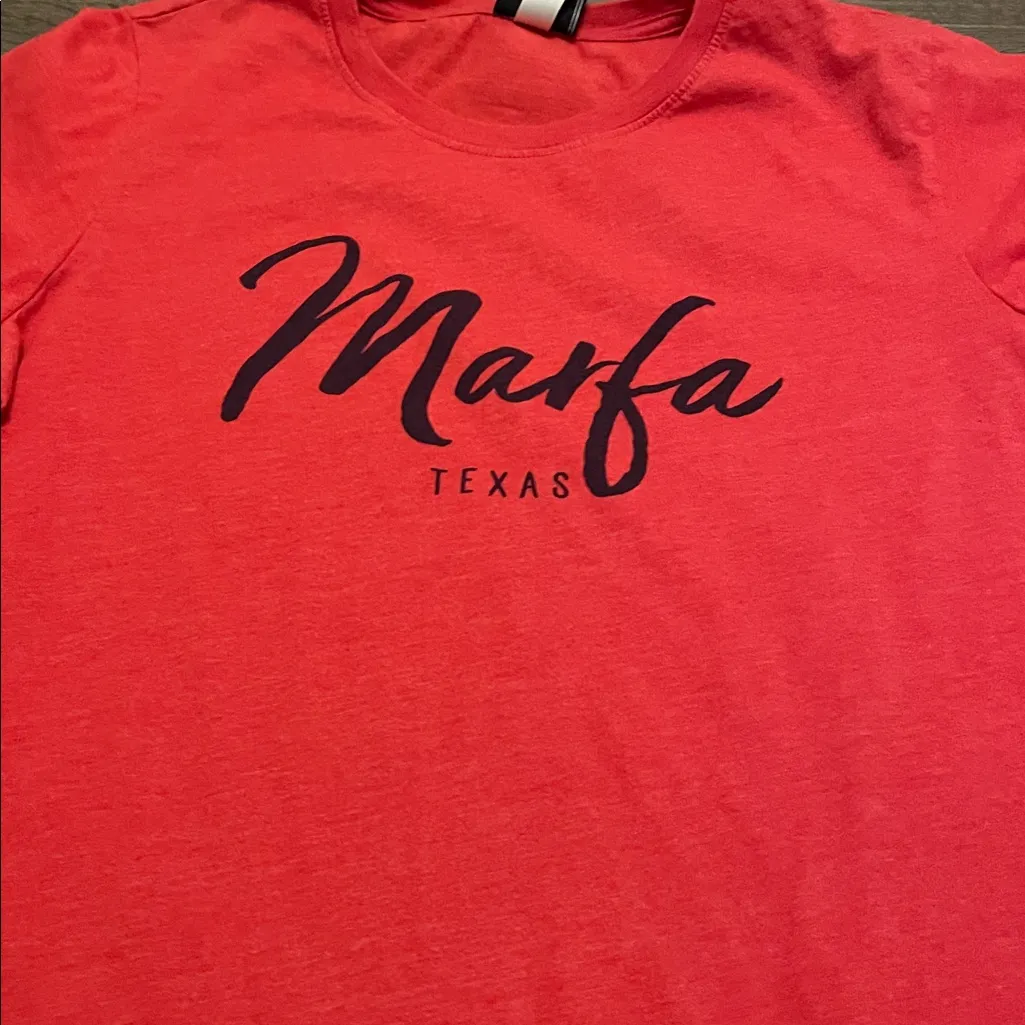 Women’s Hotel Paisano Red Marfa Texas Graphic Shirt Sleeve T - Image 2